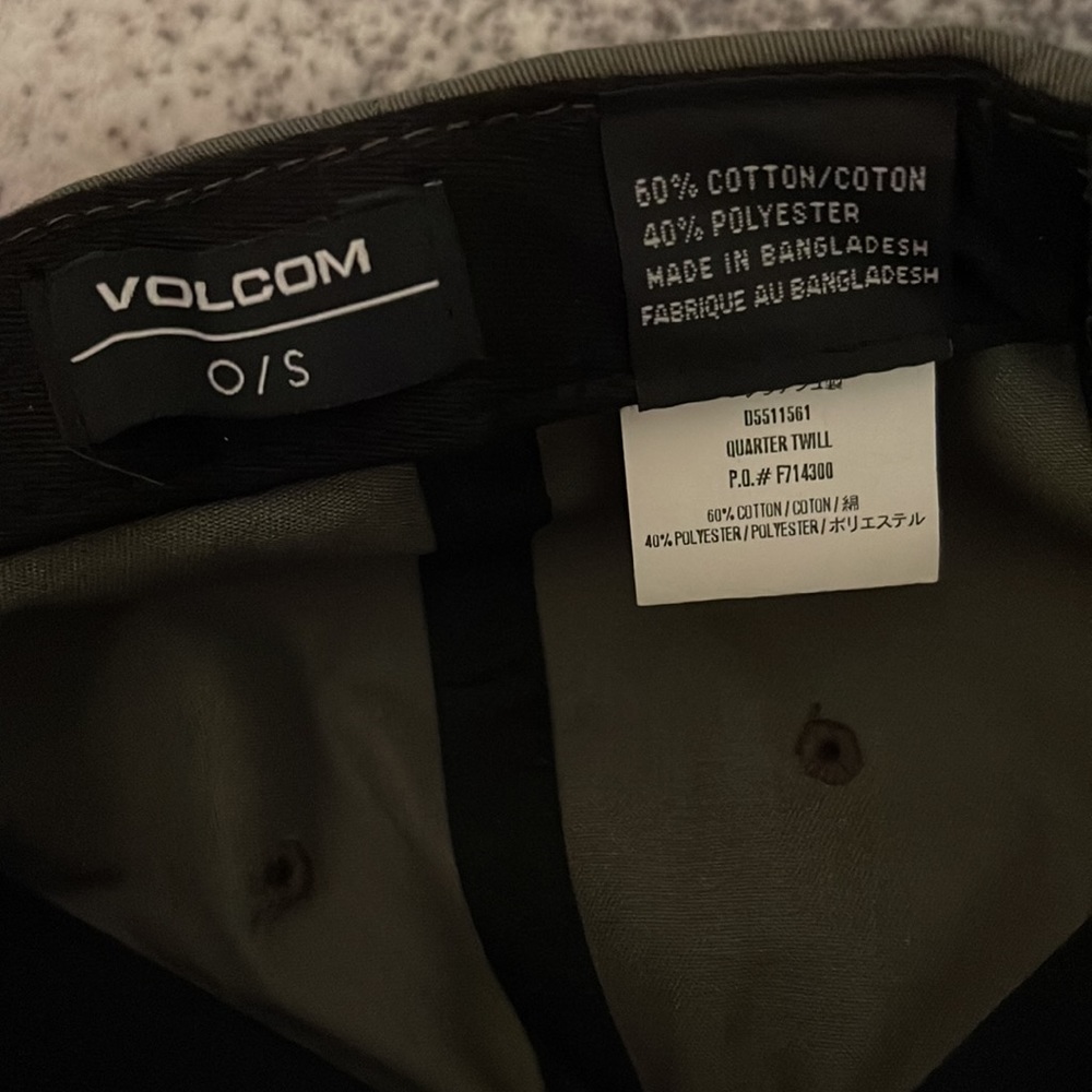 Volcom SnapBack - Picture 3 of 3